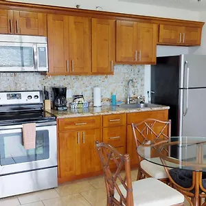 Deluxe Panoramic Mountain View - 37th Floor, Free Parking & Wifi Apartment Honolulu